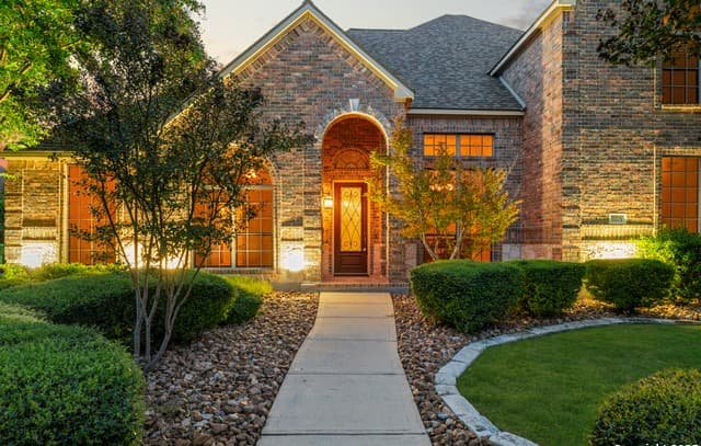 5-bedroom rental at 9715 Wind Gate Pkwy in San Antonio, TX — photo 1