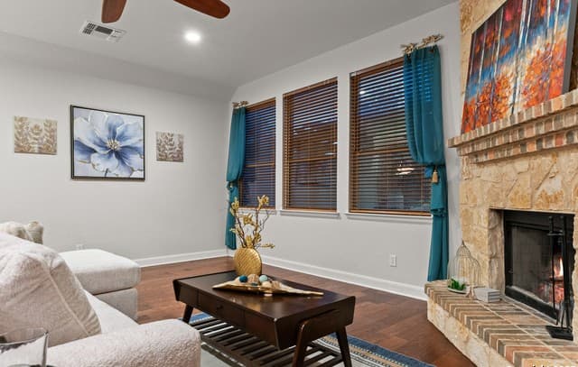 5-bedroom rental at 9715 Wind Gate Pkwy in San Antonio, TX — photo 5