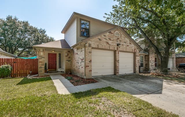 4-bedroom rental at 7538 Tantivity in San Antonio, TX — photo 1