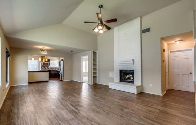 4-bedroom rental at 7538 Tantivity in San Antonio, TX — photo 2