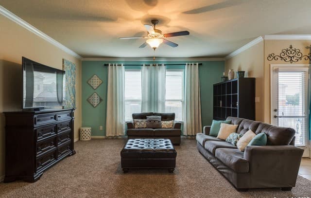 4-bedroom rental at 517 Saddle Back Trl in Cibolo, TX — photo 3