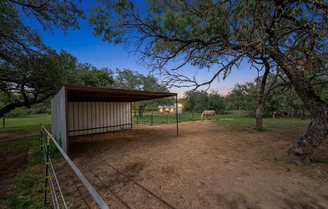 4-bedroom rental at 175 Quail Creek Dr. in Lytle, TX — photo 3