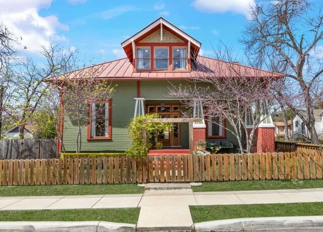 3-bedroom rental at 421 Spofford Ave in San Antonio, TX — photo 1