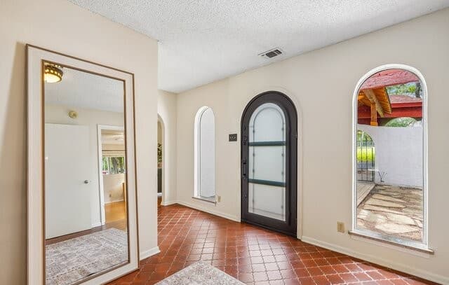 3-bedroom rental at 20632 Timber Rose Dr in Garden Ridge, TX — photo 5