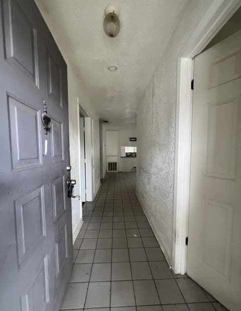 4-bedroom rental at 4970 Dare Ln in San Antonio, TX — photo 5
