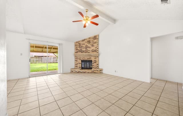 3-bedroom rental at 4627 Sparrows Nest in San Antonio, TX — photo 2