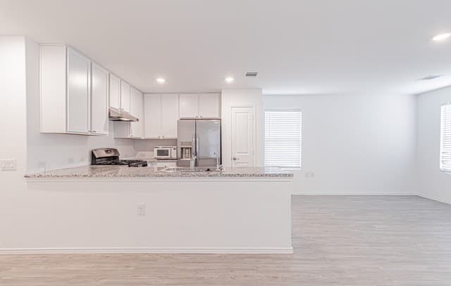 3-bedroom rental at 9447 Tarbutton Trl in San Antonio, TX — photo 5