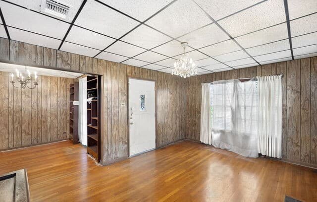 3-bedroom rental at 1927 W Woodlawn Ave in San Antonio, TX — photo 4