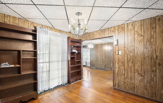 3-bedroom rental at 1927 W Woodlawn Ave in San Antonio, TX — photo 5