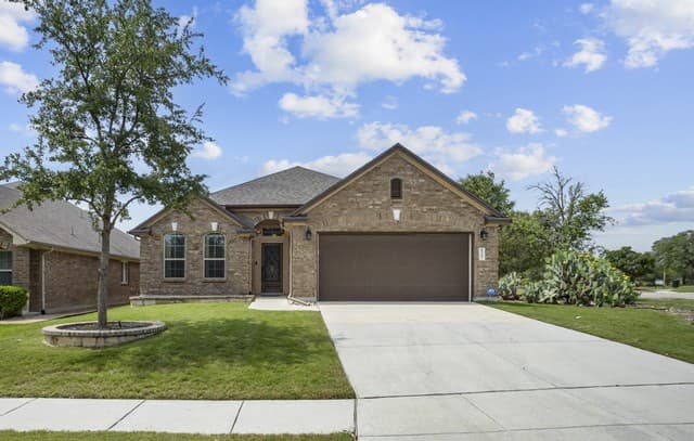 4-bedroom rental at 829 Laserra in Cibolo, TX — photo 1