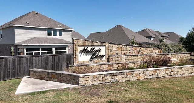 4-bedroom rental at 13309 Hallie Fox in Schertz, TX — photo 1