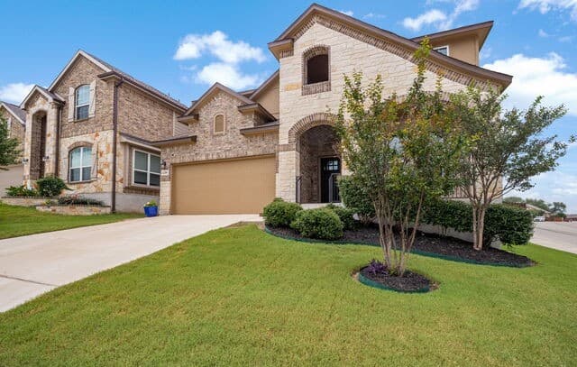 5-bedroom rental at 6206 Carriage Cape in San Antonio, TX — photo 3