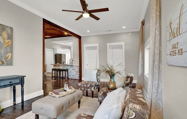 3-bedroom rental at 1013 N Palmetto in San Antonio, TX — photo 5