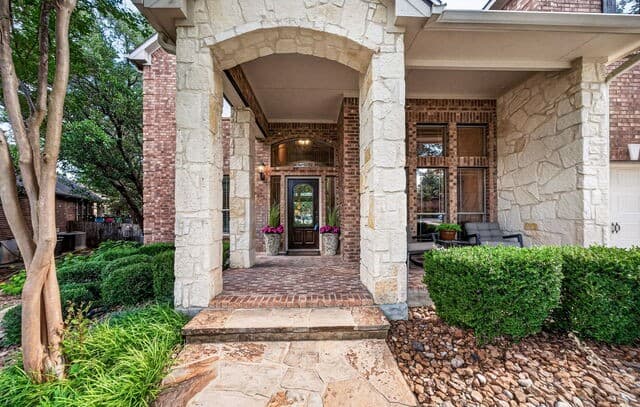 4-bedroom rental at 8706 Silver Rock in San Antonio, TX — photo 4