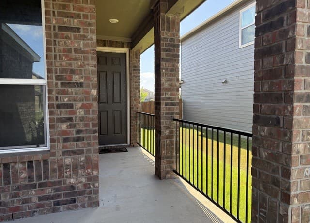 3-bedroom rental at 2414 Bart Cv in San Antonio, TX — photo 2