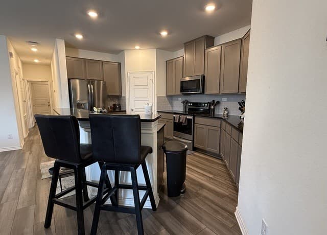 3-bedroom rental at 2414 Bart Cv in San Antonio, TX — photo 5
