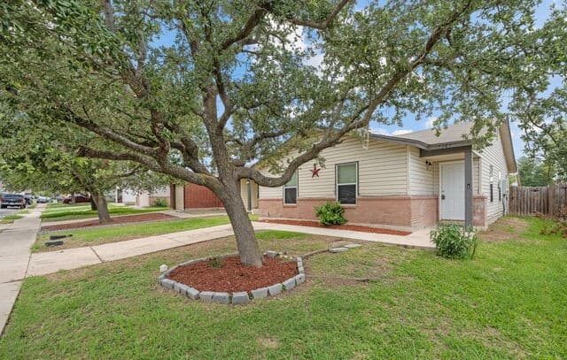 3-bedroom rental at 7347 Booker Bay in San Antonio, TX — photo 1
