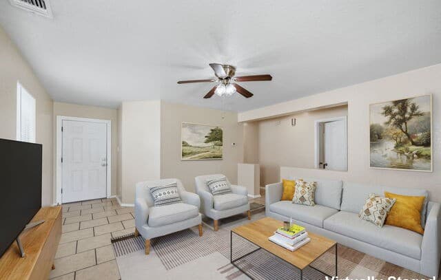 3-bedroom rental at 7347 Booker Bay in San Antonio, TX — photo 4