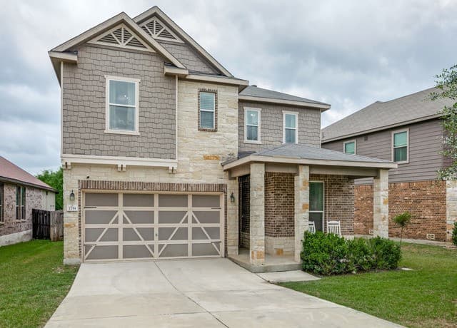 3-bedroom rental at 7714 Heavenly Arbor in San Antonio, TX — photo 1