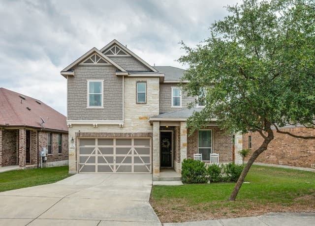 3-bedroom rental at 7714 Heavenly Arbor in San Antonio, TX — photo 3