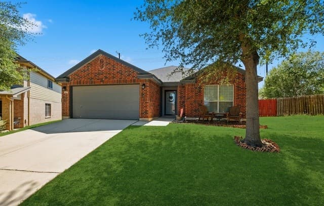 3-bedroom rental at 100 Farmview in Cibolo, TX — photo 4