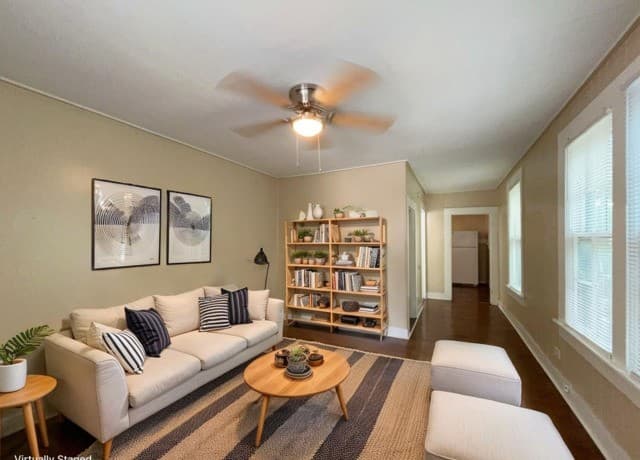 1-bedroom rental at 413 E Courtland Pl Unit 4 in San Antonio, TX — photo 2
