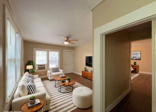 1-bedroom rental at 413 E Courtland Pl Unit 4 in San Antonio, TX — photo 4
