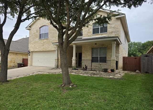 4-bedroom rental at 8514 Driftwood in San Antonio, TX — photo 1