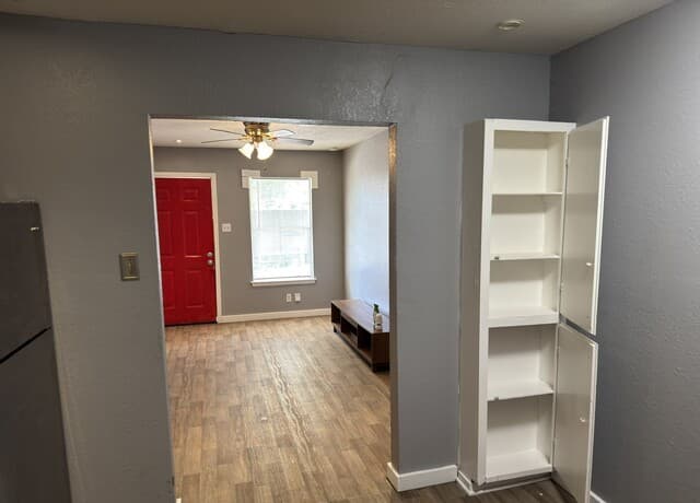 1-bedroom rental at 3614 Neer Unit 7 in San Antonio, TX — photo 3