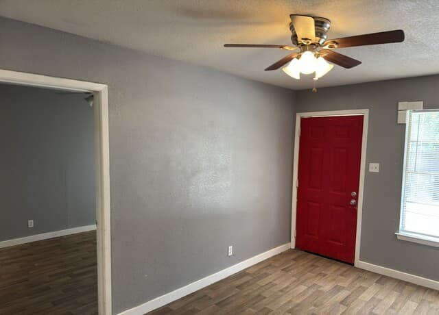 1-bedroom rental at 3614 Neer Unit 7 in San Antonio, TX — photo 4