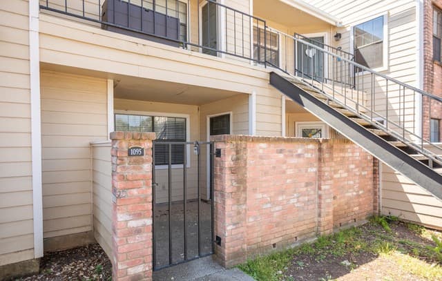 1-bedroom rental at 11610 Vance Jackson Rd Unit 1095 in San Antonio, TX — photo 1