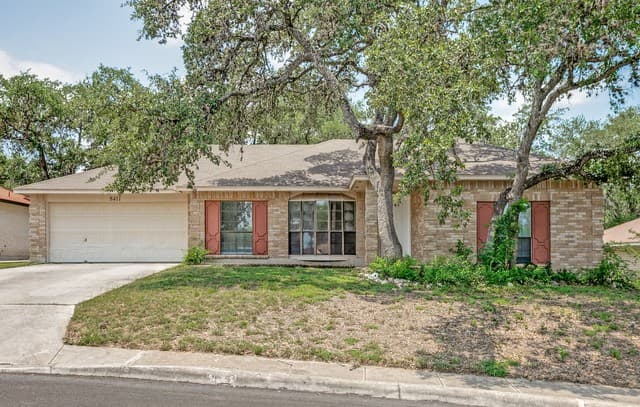 4-bedroom rental at 8411 Rocky Path St in San Antonio, TX — photo 2