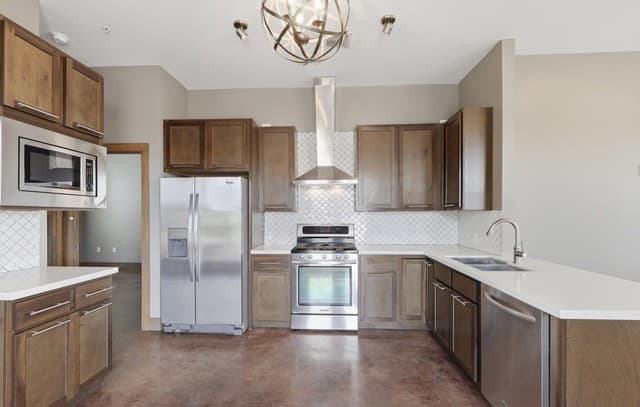 2-bedroom rental at 1542 N Alamo St Unit 201 in San Antonio, TX — photo 5