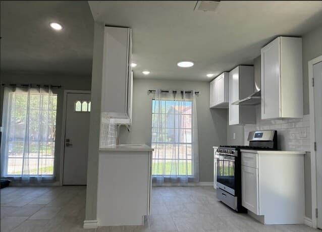 4-bedroom rental at 8010 Fair in San Antonio, TX — photo 4