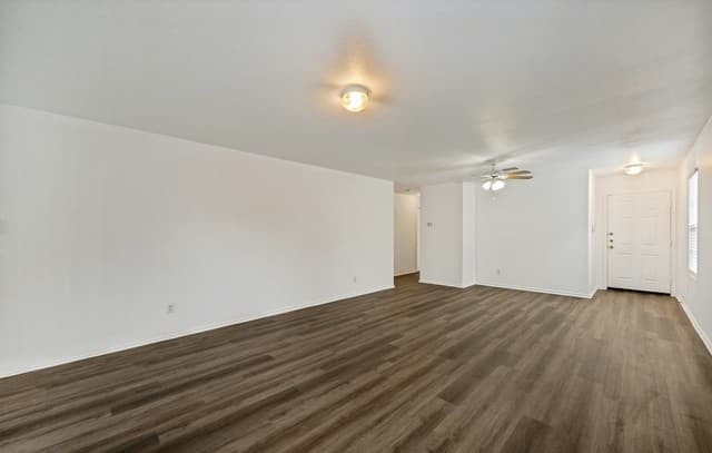 3-bedroom rental at 4447 Wrangler Run in San Antonio, TX — photo 4
