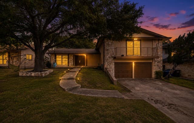 4-bedroom rental at 3526 McCormick Street in San Antonio, TX — photo 1