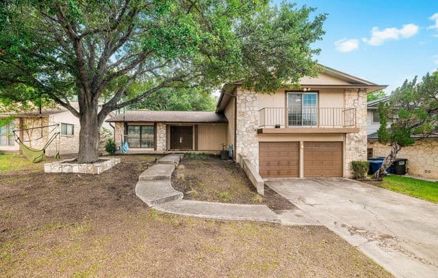 4-bedroom rental at 3526 McCormick Street in San Antonio, TX — photo 2