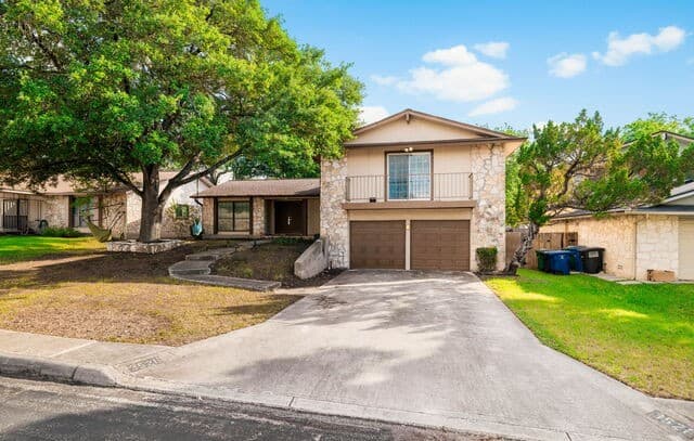 4-bedroom rental at 3526 McCormick Street in San Antonio, TX — photo 3
