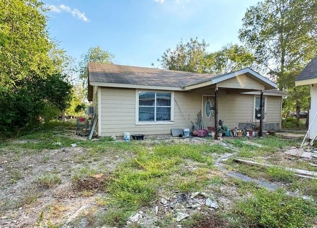 2-bedroom rental at 4842 Lord Rd in San Antonio, TX — photo 4