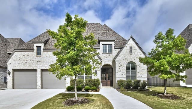 4-bedroom rental at 7019 Cantera Manor Blvd in San Antonio, TX — photo 2