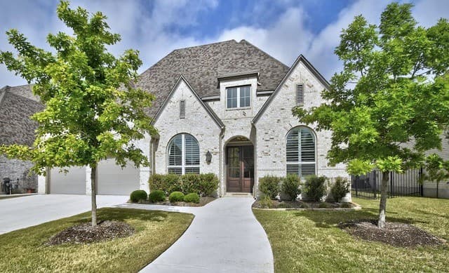 4-bedroom rental at 7019 Cantera Manor Blvd in San Antonio, TX — photo 4
