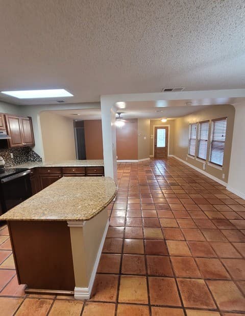 3-bedroom rental at 14306 Bromley in San Antonio, TX — photo 3