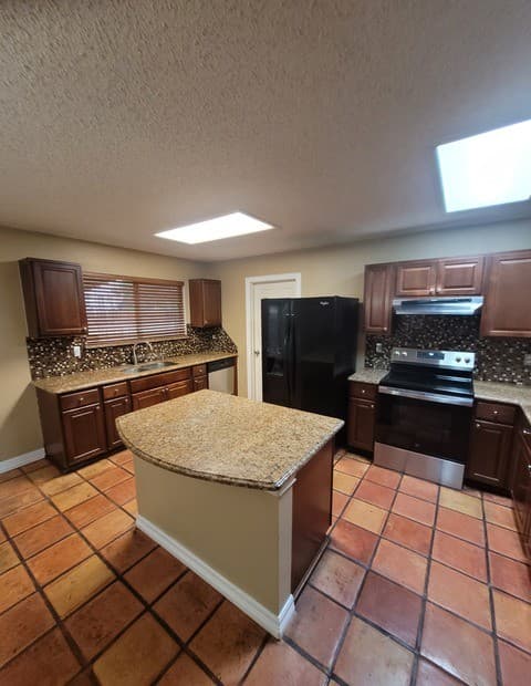 3-bedroom rental at 14306 Bromley in San Antonio, TX — photo 5