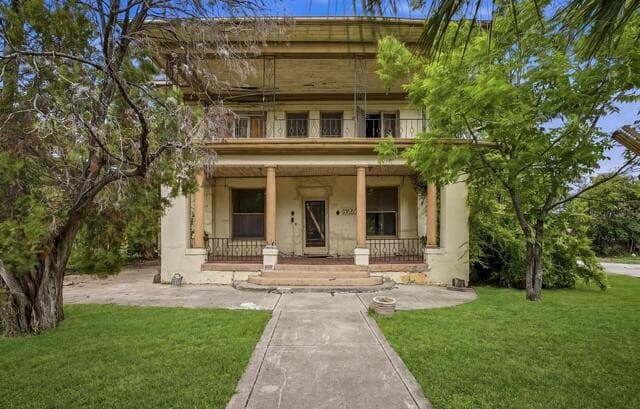 4-bedroom rental at 325 E Courtland in San Antonio, TX — photo 1