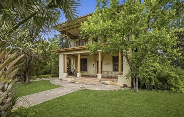 4-bedroom rental at 325 E Courtland in San Antonio, TX — photo 2