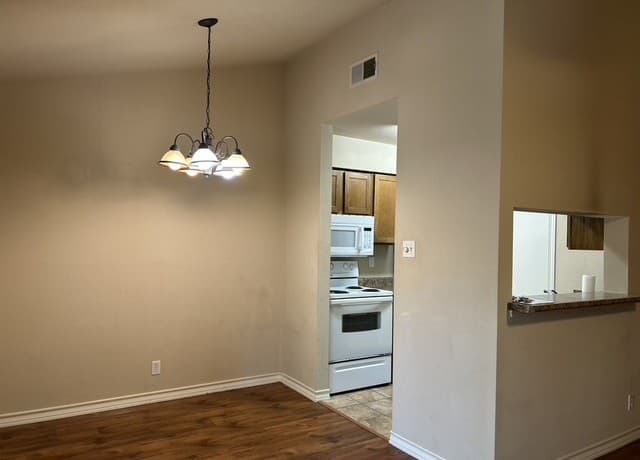 1-bedroom rental at 13018 Heimer Rd Unit 710 in San Antonio, TX — photo 5