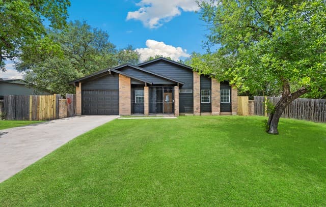 3-bedroom rental at 4319 Golden Spice in San Antonio, TX — photo 1
