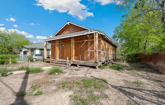 3-bedroom rental at 155 Rosebud in San Antonio, TX — photo 1