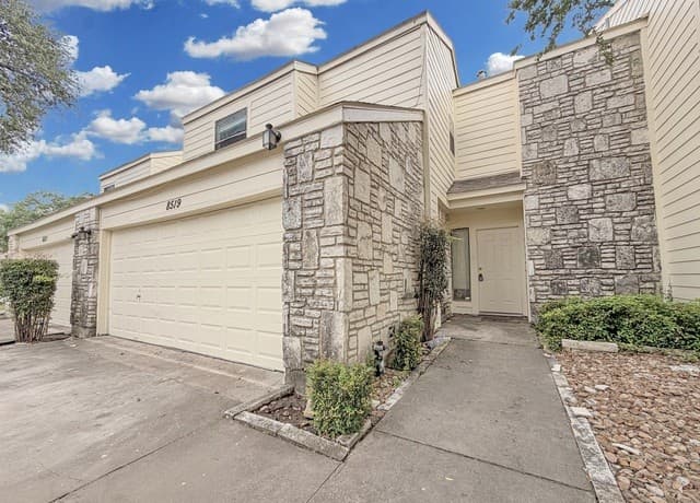2-bedroom rental at 8519 Echo Creek Ln in San Antonio, TX — photo 1