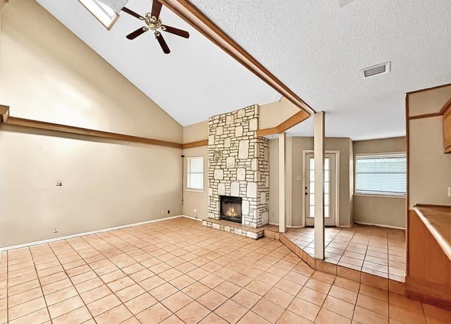 2-bedroom rental at 8519 Echo Creek Ln in San Antonio, TX — photo 2